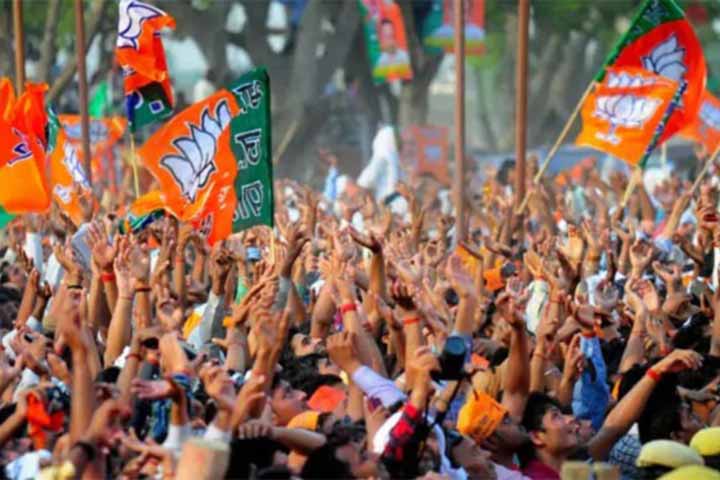 bjp in crisis with alliesa in poll bound jharkhand