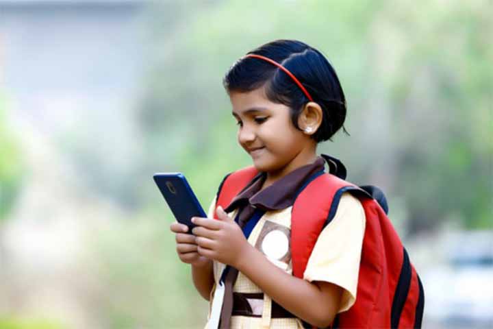 use of mobile phone in school is strictly prohibited in WB