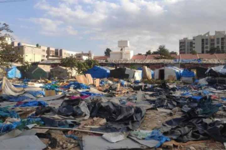Bengaluru police smash slum says inhabitants are Bangladeshi