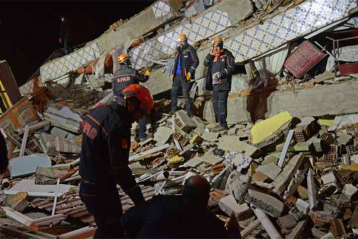 18 killed in 6.8 scale earthquake in turkey