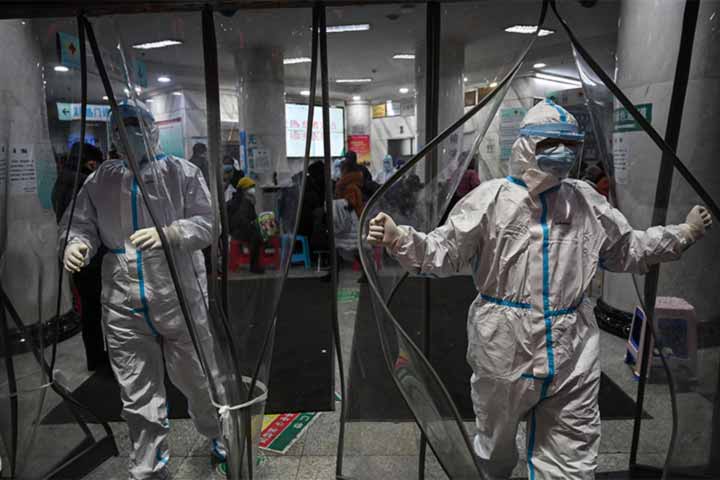 China coronavirus 'spreads before symptoms show'