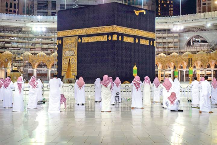Makkah promotes social distancing for worshippers