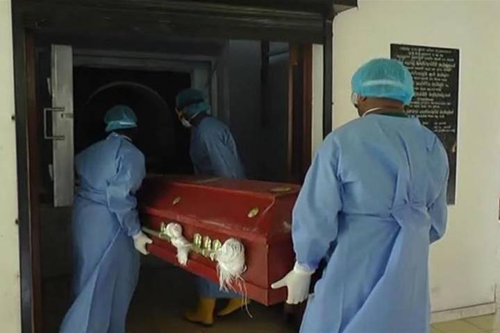 muslims dies of coronavirus cremated in Sri Lanka