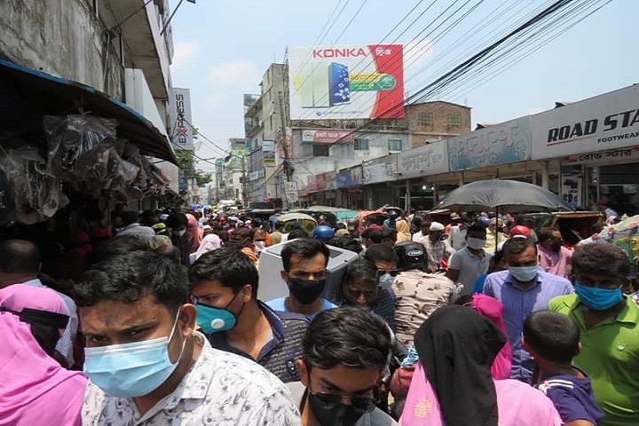 All the shops and markets in Kishoreganj were closed again without fulfilling the conditions