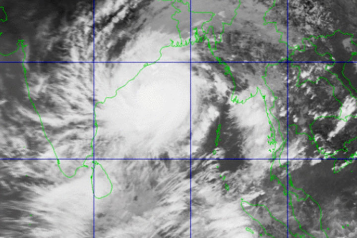 Ampan in the west central Bay of Bengal and adjoining areas