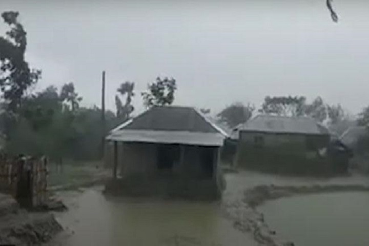 Cyclone Umpun: Storm rains on Satkhira coast