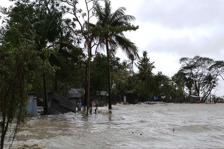 4 unions of Hatiyar were flooded due to the impact of Ampan