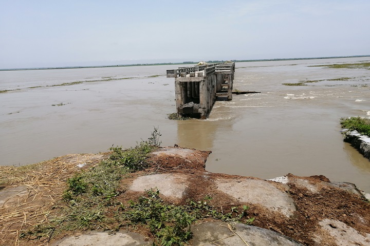 Jamuna collapsed water