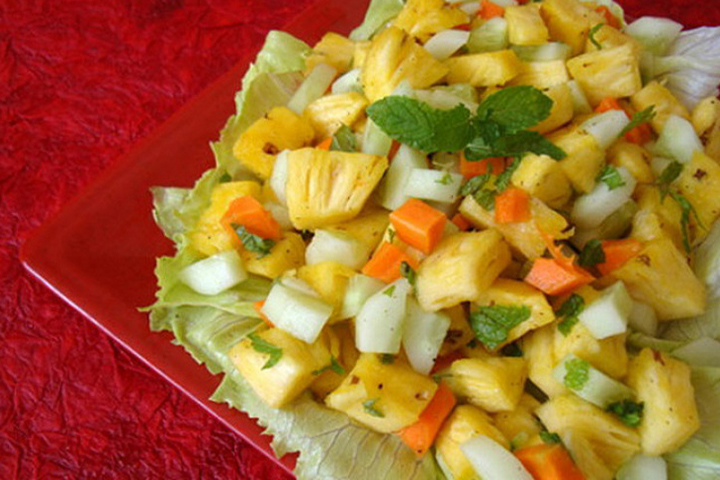 Pineapple salad will relieve fatigue