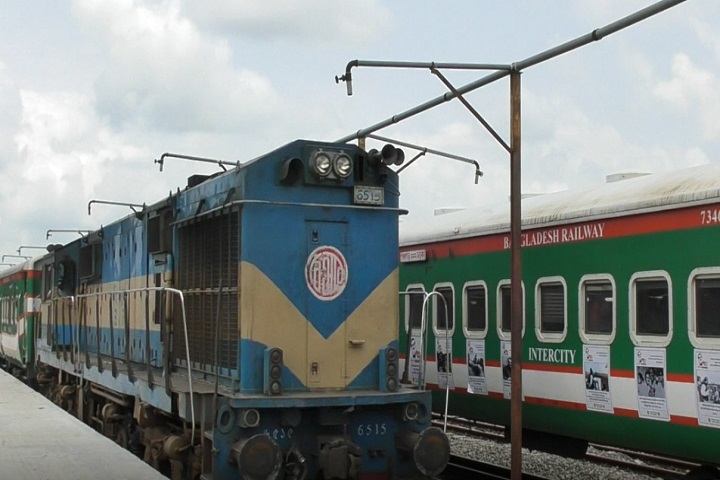 train started running Panchagarh-Dhaka route
