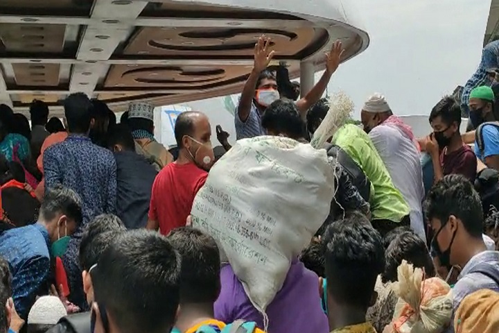 Passengers did not follow any rules at the launch ground in Chandpur