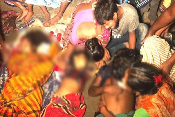 Parents and daughter died on the road in Shahjadpur