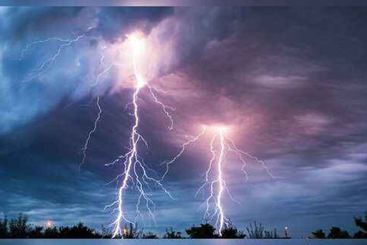 Bogra, lightning, loss of life