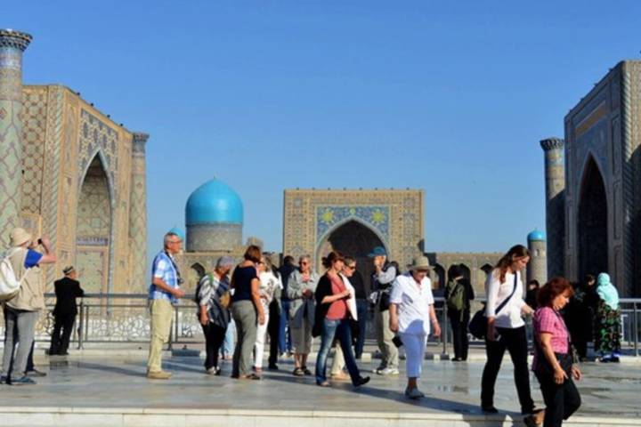 uzbekistan govt offers 3000 dollars for tourists who would be infected by covid