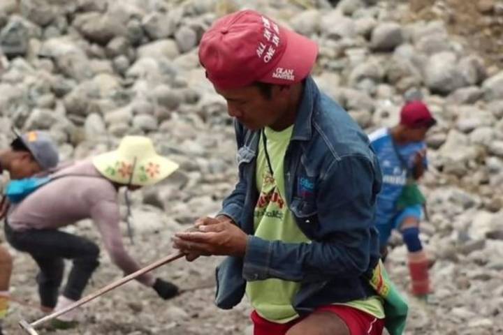 Myanmar jade mine landslide kills dozens