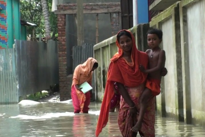 Jamuna water is rising, flood situation is deteriorating in Tangail