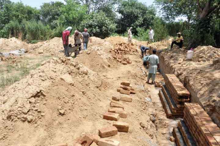 pakistan governmnt halted construction of mandir in islamabad