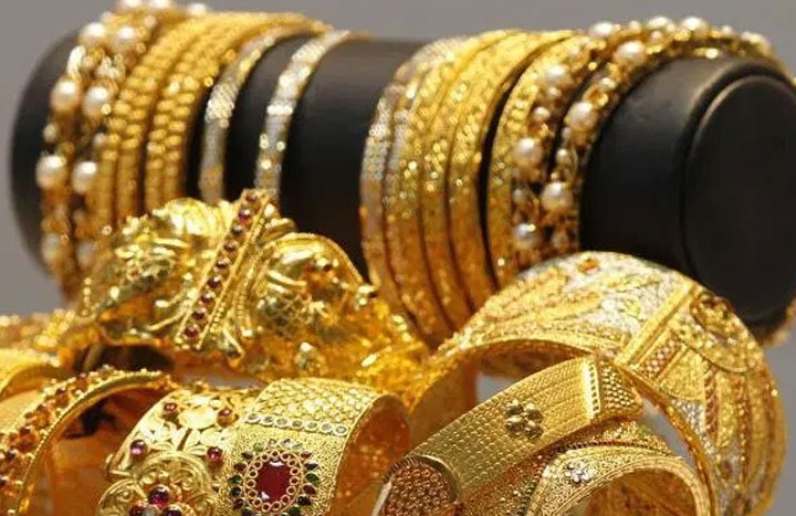 The first imported gold in the country started selling