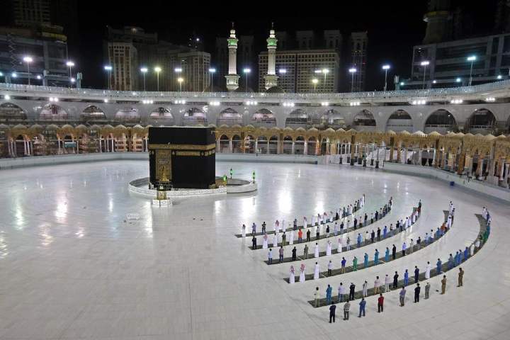 Touching the Kaaba will be banned during the Hajj this year