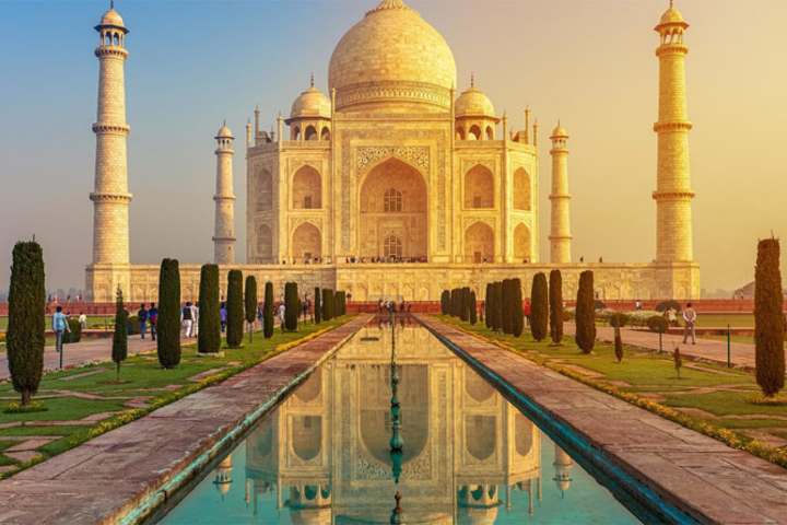 taj mahal other agra monuments wont open today for risk of covid-19