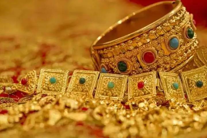 gold price 8 years high in world market