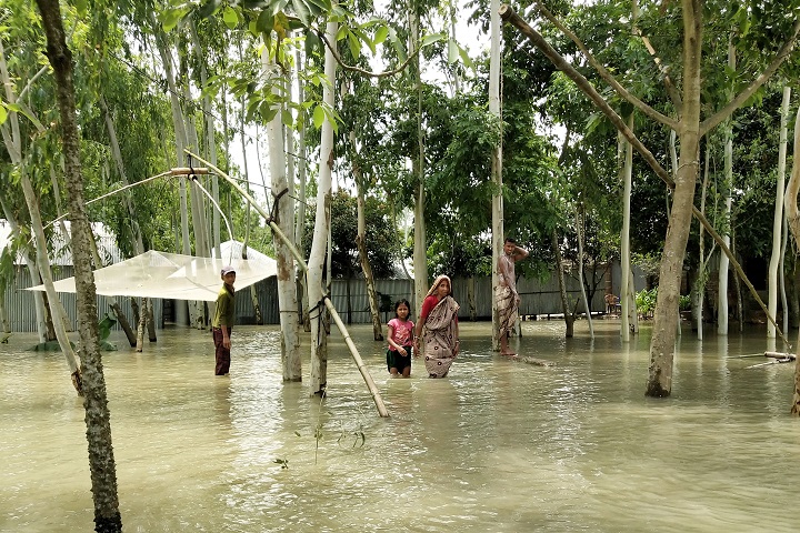 water level Dharla-Teesta Kurigram above danger level flood again