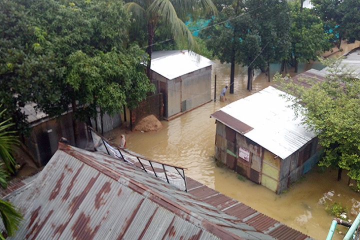 About 15,000 people were stranded in Kalmakanda