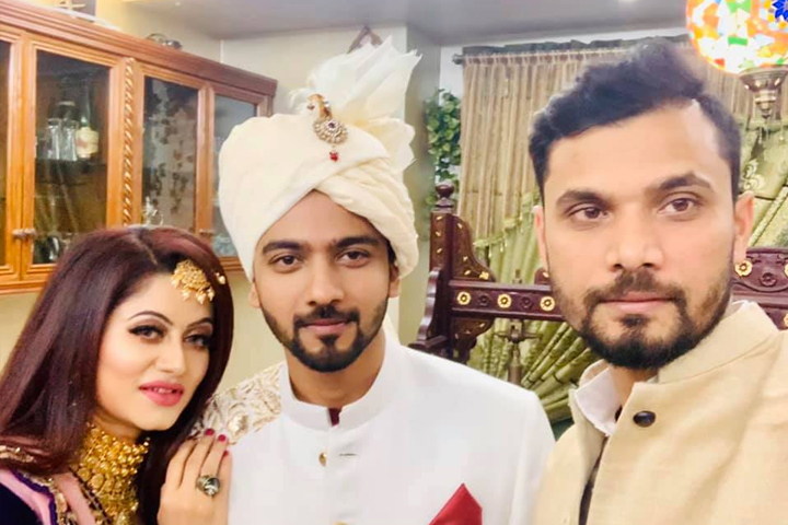 Although Mashrafe Corona is 'negative', the result is positive for his wife
