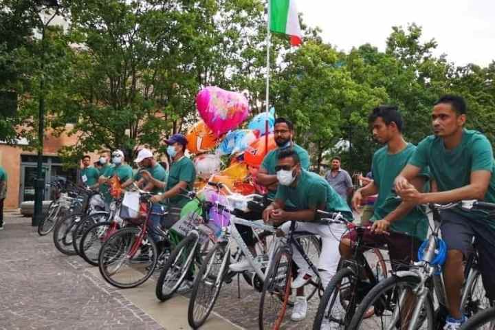 cycling in venice by bhoirob parishad