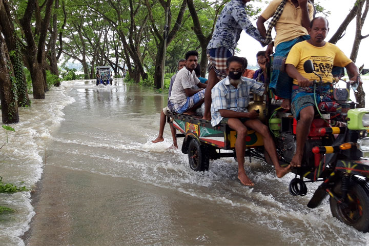 Shariatpur, flooded, people, waterlogged