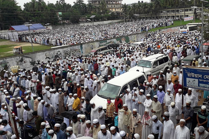 People flock to the janaza of Mufti Murshidul Alam Chowdhury