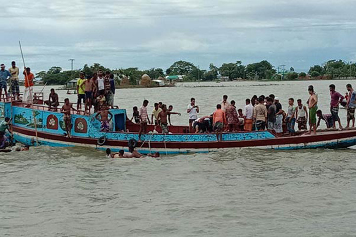 Trawler sinks in Netrokona: 6 people of the same family died