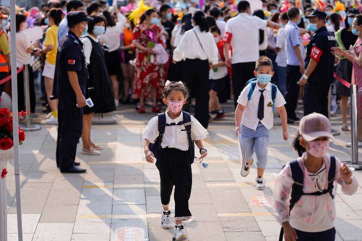 'Ground zero' Wuhan reopens all schools
