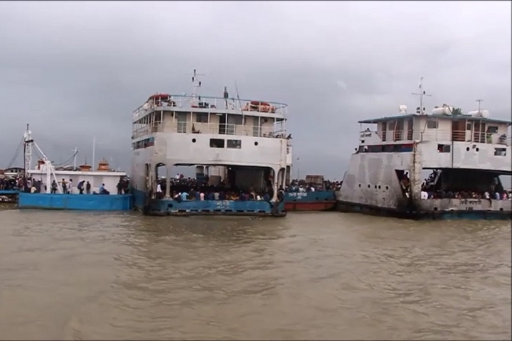After 9 days, limited ferry service started on Shimulia-Kanthalbari route