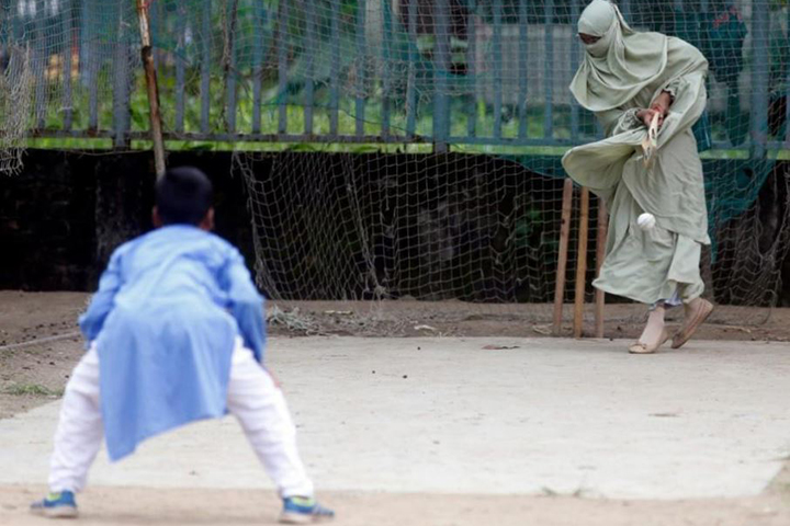 That’s why viral mother-son eye-catching cricket