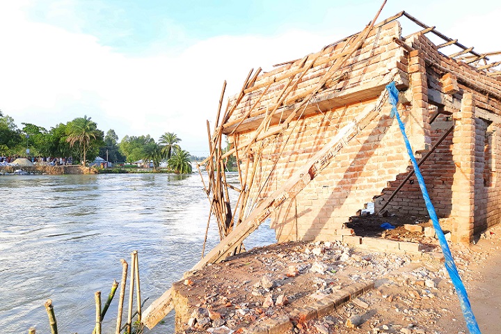 Fifty houses were, washed away by the river, rtv news