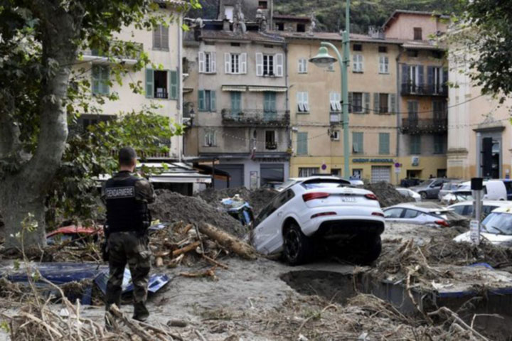 Deadly flash floods in France and Italy kills 7