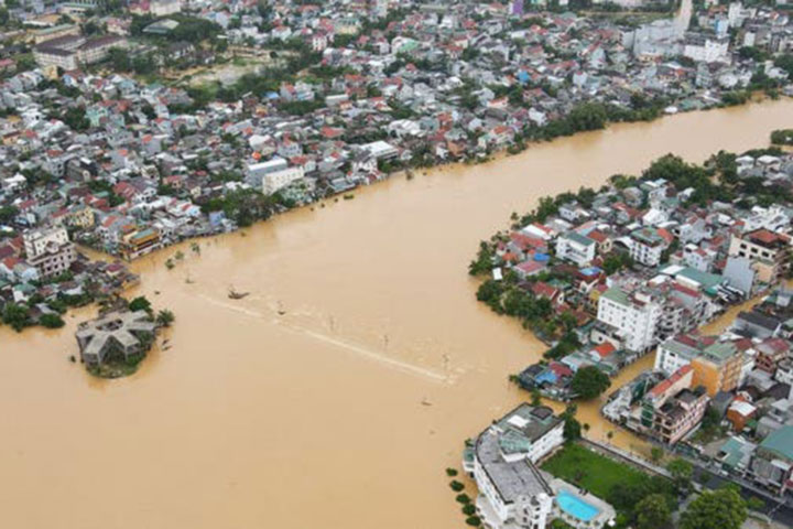 18 killed in Vietnam floods