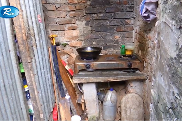 Illegal gas stoves are burning again in the capital's Karail slum