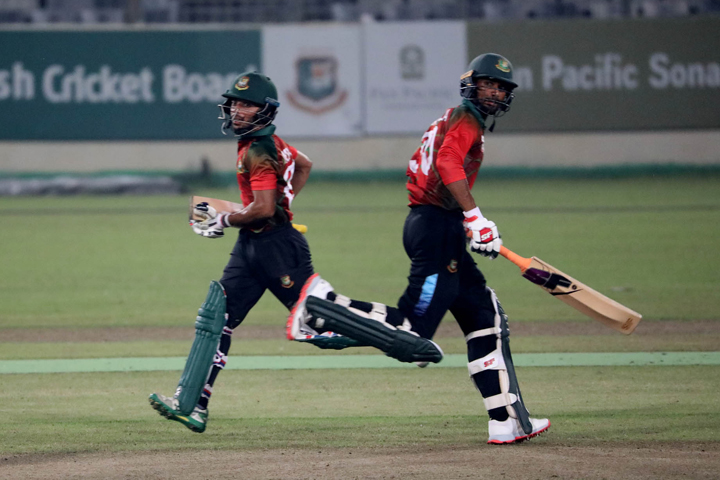 Mahmudullah kept alive his dream of playing in the final