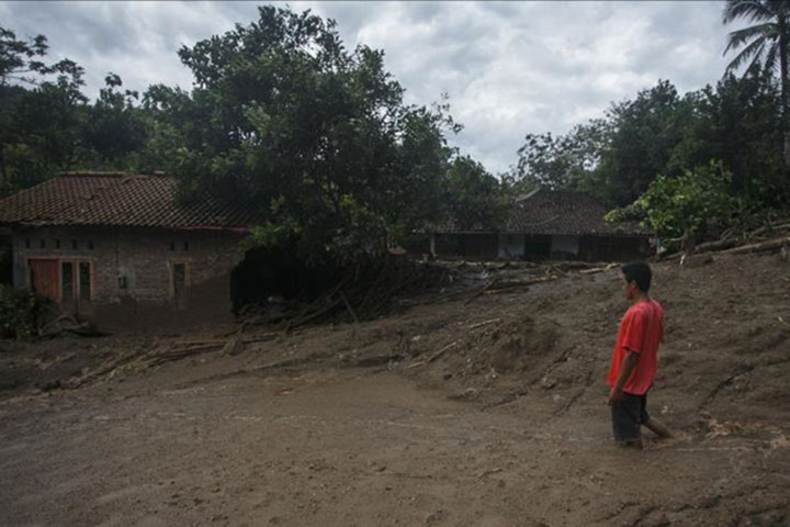 Rains, floods, landslides kill over 80 in Vietnam