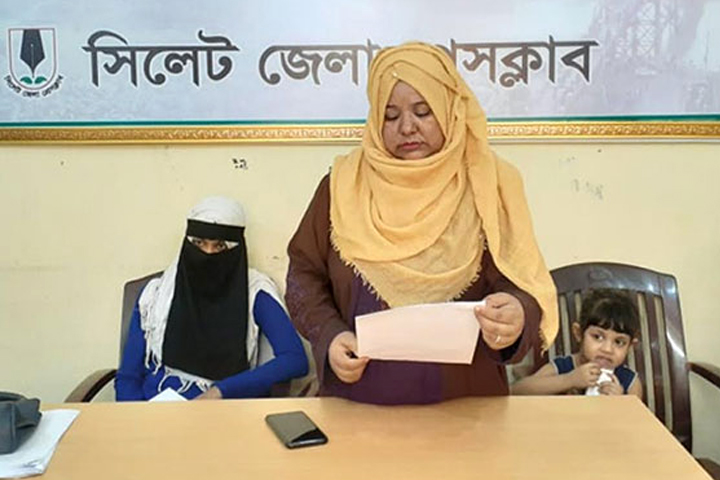 Housewife Monowara Begum at the press conference