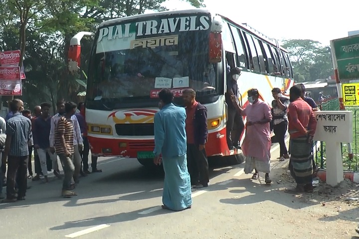 Buses started, plying in Jhalokati, rtv