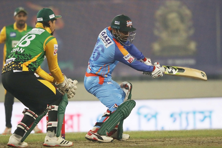 Chittagong's fourth win at Liton's bat
