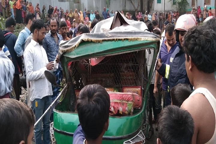 One killed, five injured, in autorickshaw-tractor collision, rtv news