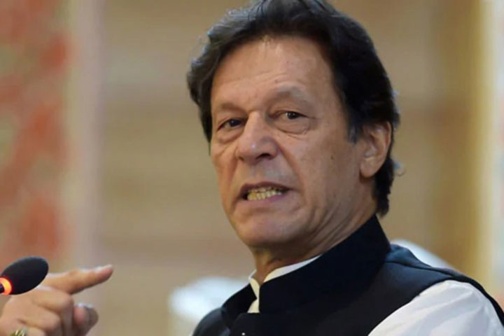 Pakistan in turmoil over Imran khan's resignation
