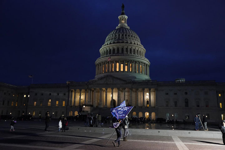1-killed-in-Trump-attack-on-US-Congress,-curfew-imposed