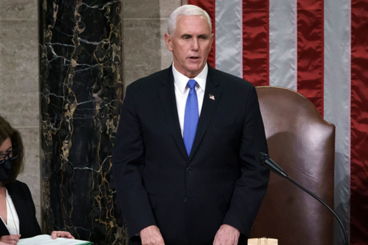 Pence rejects ousting Trump as Republicans back his impeachment