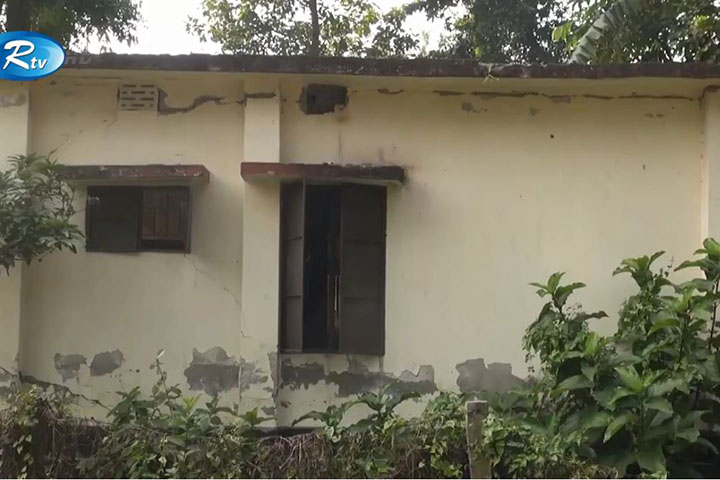 Health services are running at risk in dilapidated buildings in Ashulia