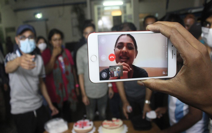 Farooqi gave a 'digital surprise' to Tisha on her birthday